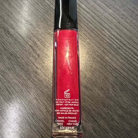 Chanel lipgloss - Picture 2 of 3